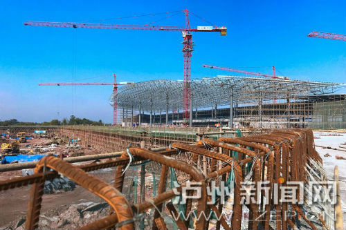 州云龍機(jī)場正全速推進(jìn)建設(shè)，確保7月1日前投入運(yùn)行。 瀘州日報(bào)記者 牟科 攝3
